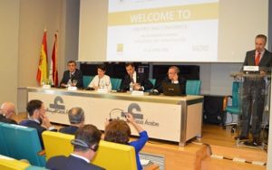 Conferencia en casa arabe